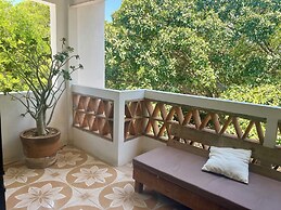 Nomad Beach House - Hostel