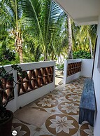 Nomad Beach House - Hostel