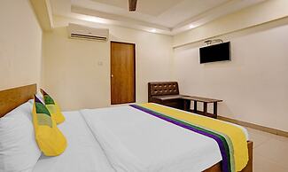 New Harshita inn By Glitz Hotel