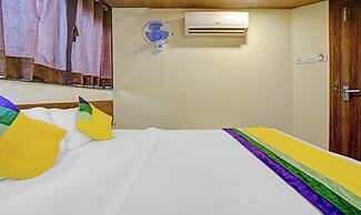 New Harshita inn By Glitz Hotel
