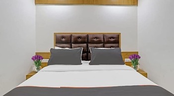 HOTEL SR