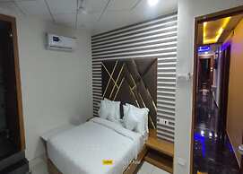 HOTEL SR