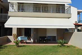 2 Bed-sleeps4-garden-parking-pets-aircon