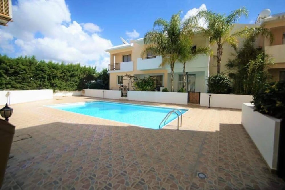 Beautiful Apartment With Pool in Paphos, Cyprus