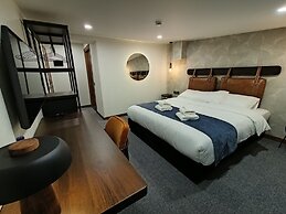 TownHouse Tbilisi Boutique Hotel