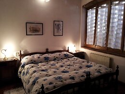 Amazing Stay in Tuscany Rustic Style