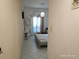 Renia Studios -studio for 2 Pers With a Swimming Pool