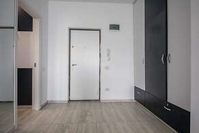 Impeccable 1-bed Studio in Roșu