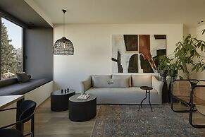 Athens Woo Suites