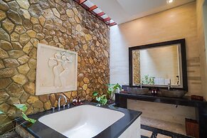 Giri Bhagawan Villas Spa