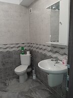 Inviting 1-bed House in Roșu
