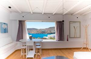 Luxury Sea View Apartment w shared pool
