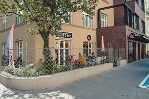 H11 Aparthotel