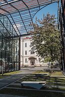 H11 Aparthotel