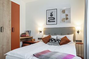 H11 Aparthotel
