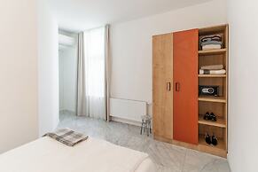 H11 Aparthotel