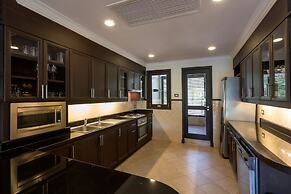 Kanika Residence by Lofty