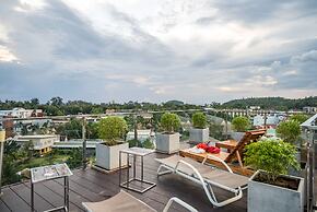Ozone Condo by Lofty