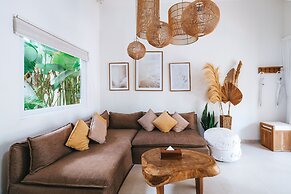 Sun & Moon Villa