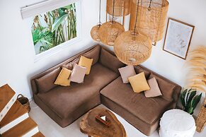 Sun & Moon Villa