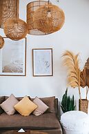 Sun & Moon Villa