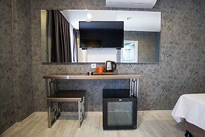 Emilia Hotel