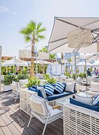 Radisson Beach Resort Palm Jumeirah
