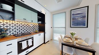 SuperHost - High-End apartment With Burj Khalifa Glimpse