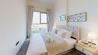 SuperHost - High-End apartment With Burj Khalifa Glimpse
