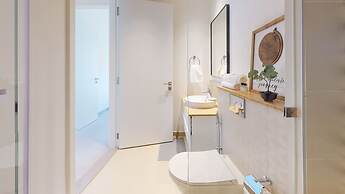 SuperHost - High-End apartment With Burj Khalifa Glimpse