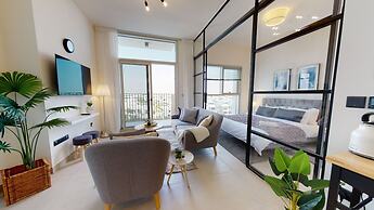 SuperHost - High-End apartment With Burj Khalifa Glimpse
