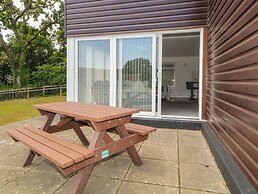 Harcombe House Pet Friendly Bungalow