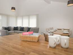 Harcombe House Pet Friendly Bungalow