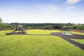 Harcombe House Pet Friendly Bungalow