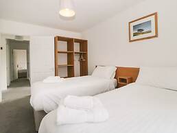 Harcombe House Pet Friendly Bungalow