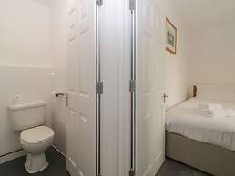 Harcombe House Pet Friendly Bungalow
