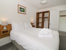 Harcombe House Pet Friendly Bungalow