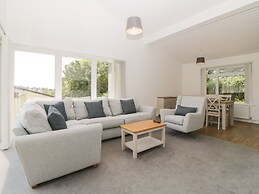 Harcombe House Bungalow 2
