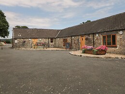 Harcombe House Bungalow 2