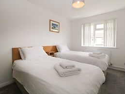 Harcombe House Bungalow 2