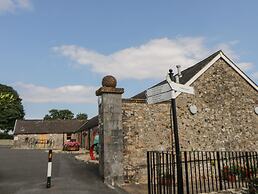 Harcombe House Bungalow 2