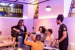 Petit Hostel Palacio Real