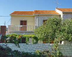 Apartments Postira uz More