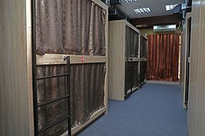 Sanor Capsule Hotel - Hostel