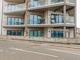 13 Cliff Edge