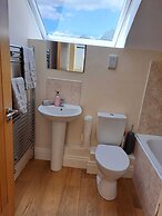 1 Bed Loft - Sleeps 2 - Parking - Wifi