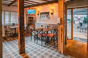 1 Bed Loft - Sleeps 2 - Parking - Wifi