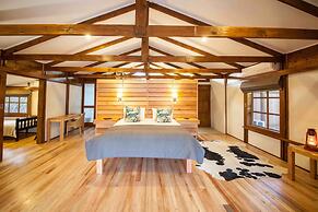 Makakatana Bay Lodge
