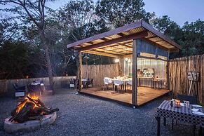 Makakatana Bay Lodge