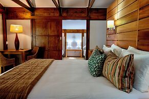 Makakatana Bay Lodge